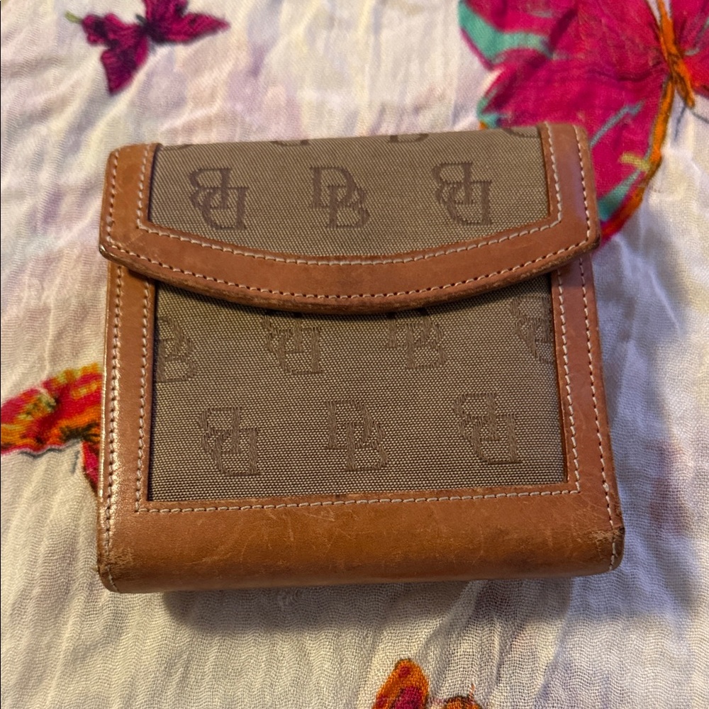 Dooney & Bourke Tan Brown Signature Compact Wallet